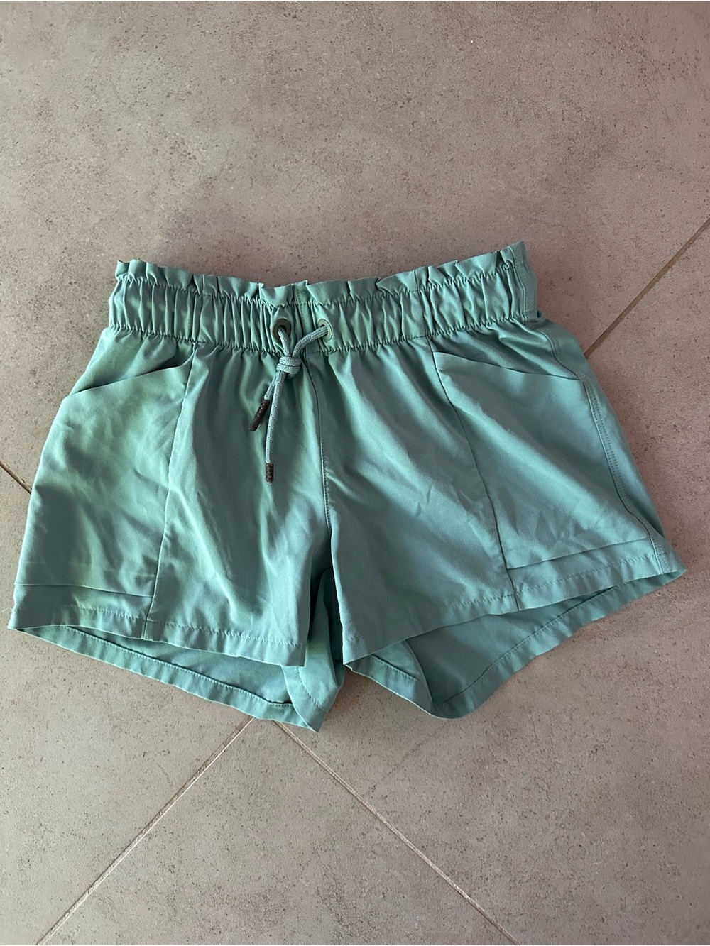 Athleta All Play Short M 8 10